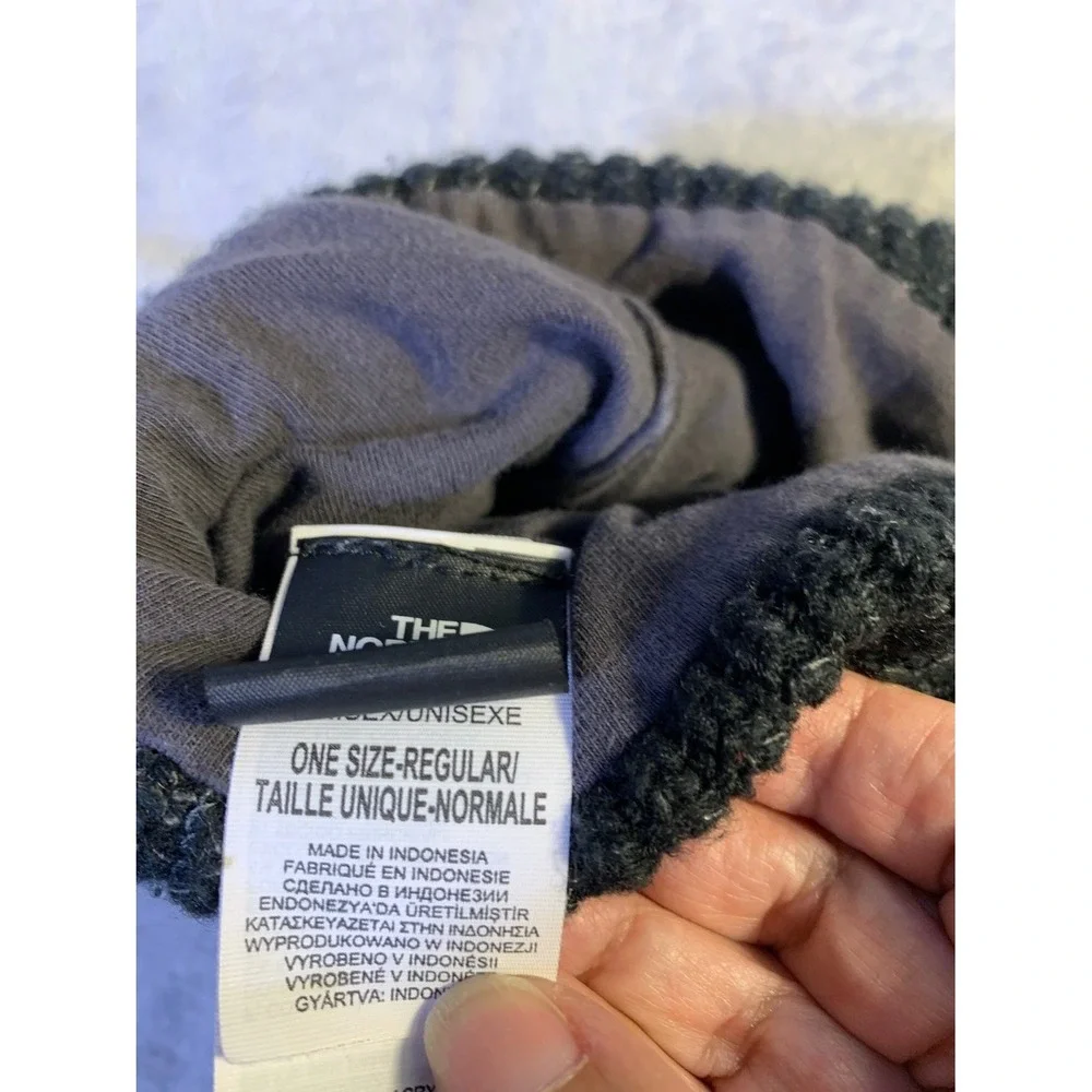The North Face Black Rib Knit Beanie One Size Unisex Fold-over cuff Logo patch